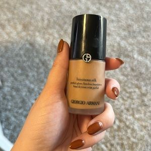 5.25 Giorgio Armani luminous silk